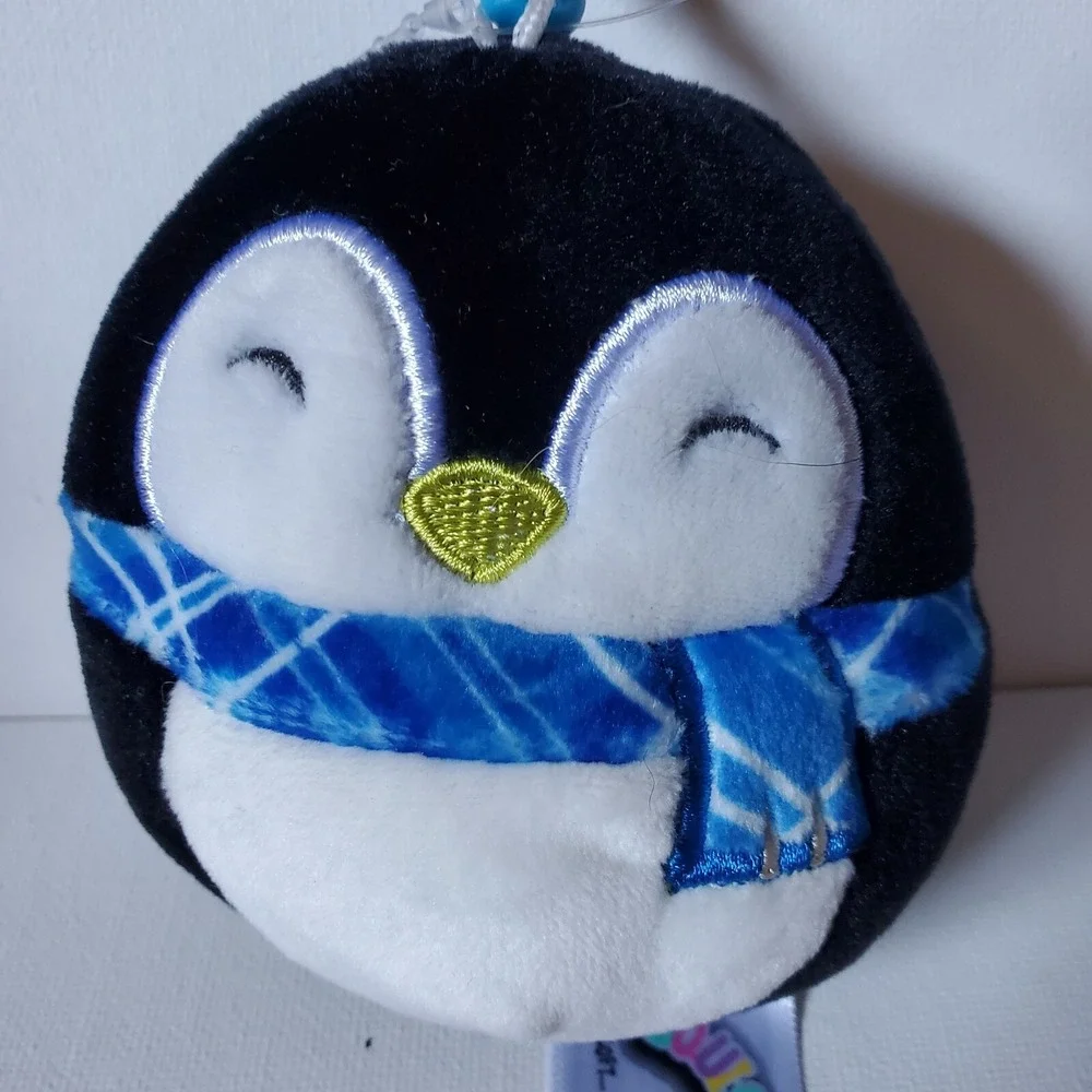 Squishmallows penguin luna